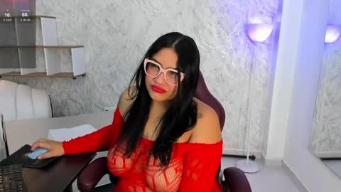 Snapshot of valeriia_moon chatting on June 2026 03:52:02 AM Valeria GomezGMT-5 2200-0600 online show from June 2026 03:52:02 AM