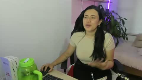 valery_bonnet1 online show from September 2025 11:33:02 AM