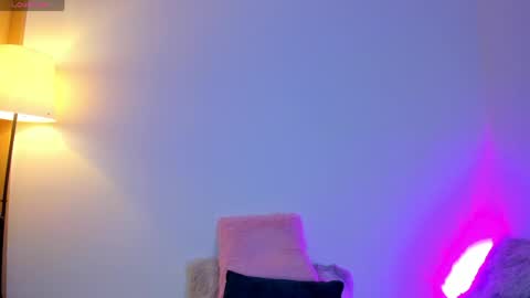 Snapshot of valery_kils chatting on May 2026 12:39:01 AM VALERY online show from May 2026 12:39:01 AM