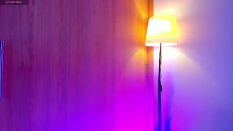 Snapshot of valery_kils chatting on June 2026 12:32:02 AM VALERY online show from June 2026 12:32:02 AM