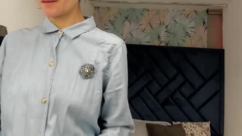 VALERY MORE online show from October 2025 12:06:02 PM