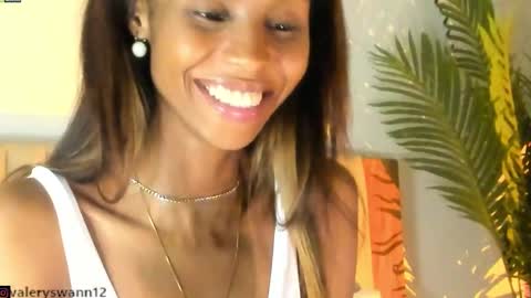 Snapshot of valery_swan1 chatting on December 2024 07:48:01 AM Valery swan1 online show from December 2024 07:48:01 AM