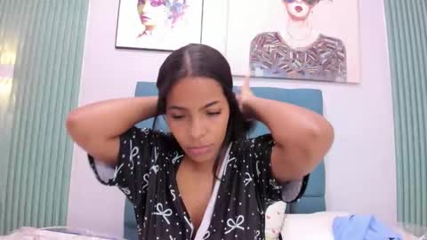 Snapshot of valerynbrown chatting on May 2026 12:18:01 AM valery online show from May 2026 12:18:01 AM