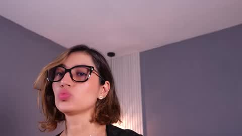 Carla online show from February 2026 11:00:02 AM