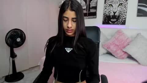 Valery Rivas online show from December 2024 12:49:01 PM