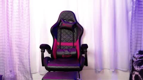 Snapshot of valerysnow_ chatting on January 2026 12:45:02 AM Valery online show from January 2026 12:45:02 AM