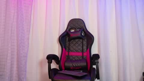 Snapshot of valerysnow_ chatting on March 2026 01:21:02 AM Valery online show from March 2026 01:21:02 AM