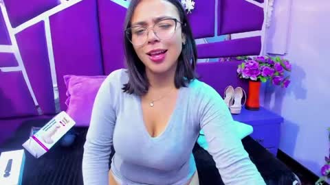 Snapshot of valerysweety__ chatting on June 2026 03:01:01 AM ValerySweety online show from June 2026 03:01:01 AM