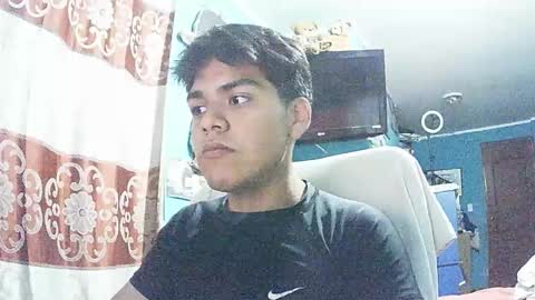 Valesh19 online show from January 2026 03:32:01 AM