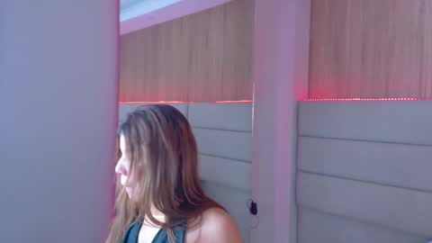 Vale online show from November 2025 12:49:02 PM