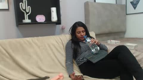 valevicious online show from February 2025 12:03:01 AM