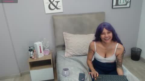 valevicious online show from October 2025 03:47:02 PM