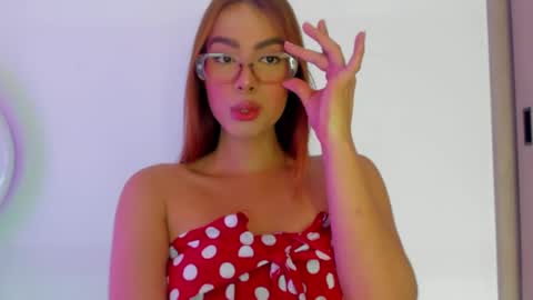 Snapshot of valezny69 chatting on May 2026 05:32:02 PM Valezny V online show from May 2026 05:32:02 PM