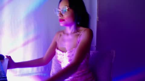 valkiry_ online show from November 2025 10:20:02 PM