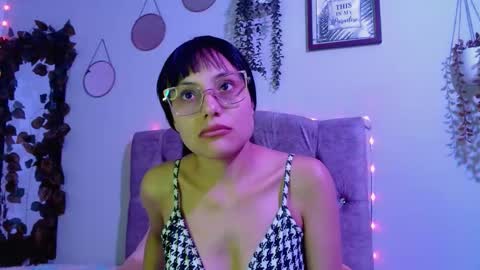 valkiry_ online show from March 2026 10:20:01 PM