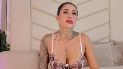 Snapshot of valky_bes chatting on May 2026 11:13:02 PM ValkyBes online show from May 2026 11:13:02 PM