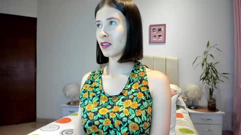 Snapshot of vallejo_macarena chatting on December 2024 01:36:01 AM Macarena online show from December 2024 01:36:01 AM
