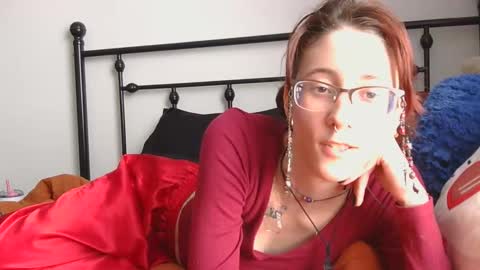 Snapshot of valleriestarr chatting on February 2025 06:19:02 PM Vallerie Starr online show from February 2025 06:19:02 PM
