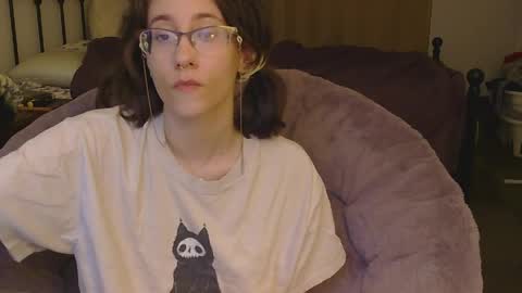 Snapshot of valleriestarr chatting on April 2026 09:41:02 PM Vallerie Starr online show from April 2026 09:41:02 PM