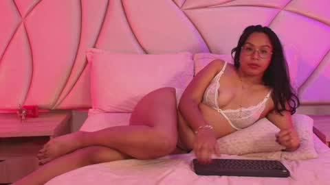 Snapshot of valleryc chatting on May 2026 03:11:02 AM Vallery online show from May 2026 03:11:02 AM