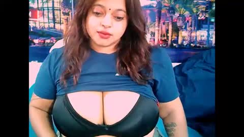 Snapshot of valleyval chatting on January 2025 06:33:01 AM indianvalvet priya is back online show from January 2025 06:33:01 AM