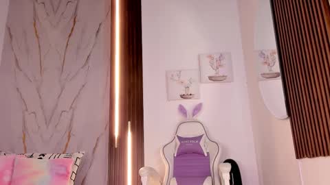 Vallolet Peach  online show from November 2025 11:54:02 AM