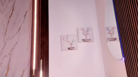 Vallolet Peach  online show from April 2026 12:07:01 PM