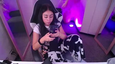 vallolett__ online show from March 2026 08:24:02 PM