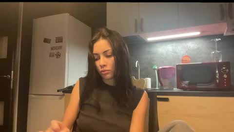 Snapshot of valorant_girl chatting on January 2025 05:47:02 PM Little Devil online show from January 2025 05:47:02 PM