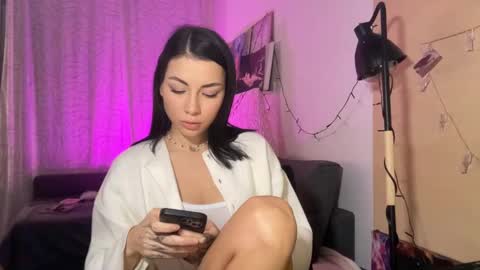 Snapshot of valorant_girl chatting on February 2025 03:10:02 PM Little Devil online show from February 2025 03:10:02 PM