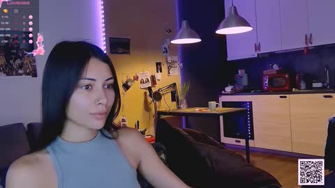 Snapshot of valorant_girl chatting on September 2025 04:06:02 PM Little Devil online show from September 2025 04:06:02 PM