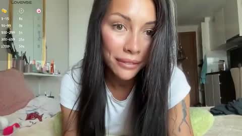 Snapshot of valorant_girl chatting on August 2026 07:54:01 AM Little Devil online show from August 2026 07:54:01 AM