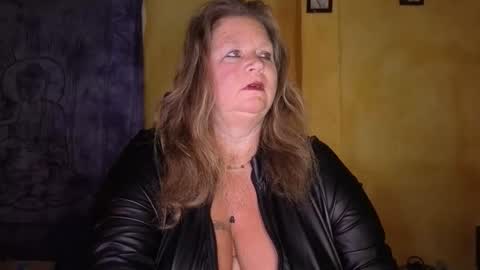 vampwoman online show from February 2026 09:45:02 AM