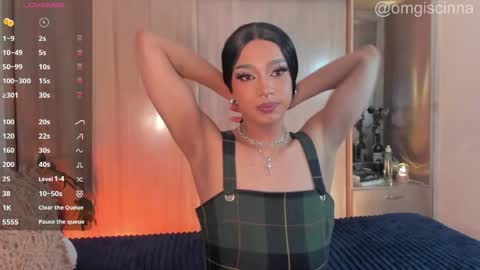 Snapshot of vampy__cinna chatting on May 2026 08:38:02 PM Cinnamon online show from May 2026 08:38:02 PM