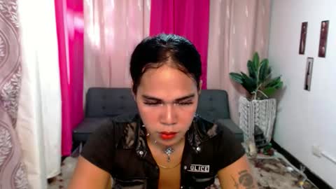 Snapshot of vampy_ebony_laxine chatting on September 2025 12:43:02 AM vampy_ebony_laxine online show from September 2025 12:43:02 AM