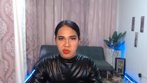 Snapshot of vampy_ebony_laxine chatting on September 2025 04:03:01 AM vampy_ebony_laxine online show from September 2025 04:03:01 AM