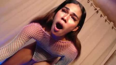 Snapshot of vampy_ebony_laxine chatting on October 2025 05:30:01 AM vampy_ebony_laxine online show from October 2025 05:30:01 AM
