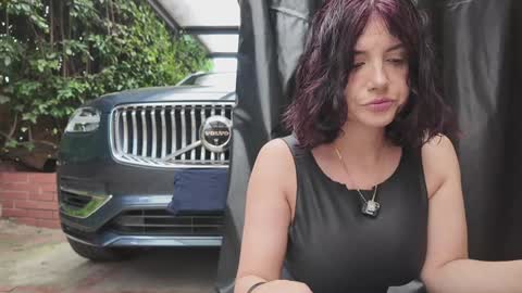 Snapshot of vanandjuani chatting on November 2025 05:59:01 PM vanessa online show from November 2025 05:59:01 PM