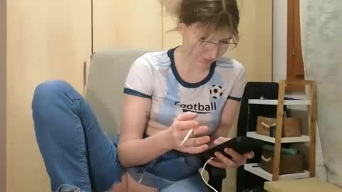 Vanda online show from November 2025 05:18:02 AM