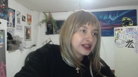 Snapshot of vandalovee chatting on January 2025 04:31:02 AM Babi Alu online show from January 2025 04:31:02 AM