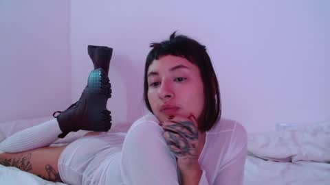 Snapshot of vandalovee chatting on January 2025 12:45:02 PM Babi Alu online show from January 2025 12:45:02 PM