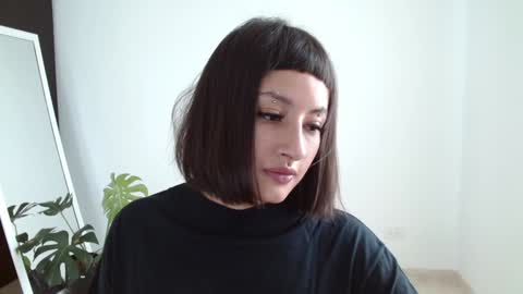Snapshot of vandalovee chatting on January 2025 06:04:01 PM Babi Alu online show from January 2025 06:04:01 PM