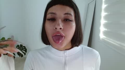 Snapshot of vandalovee chatting on January 2025 09:05:02 PM Babi Alu online show from January 2025 09:05:02 PM