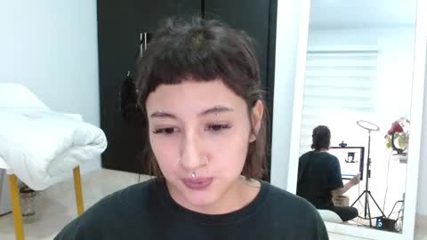 Snapshot of vandalovee chatting on February 2025 01:36:01 AM Babi Alu online show from February 2025 01:36:01 AM