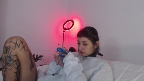 Snapshot of vandalovee chatting on February 2025 06:14:02 AM Babi Alu online show from February 2025 06:14:02 AM