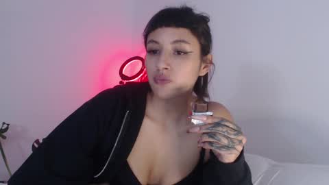 Snapshot of vandalovee chatting on February 2025 01:53:02 AM Babi Alu online show from February 2025 01:53:02 AM