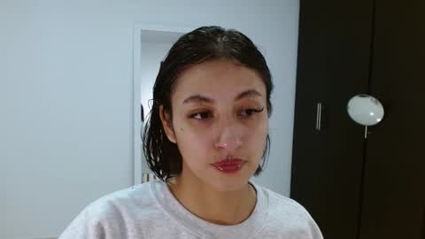 Snapshot of vandalovee chatting on February 2025 07:48:02 AM Babi Alu online show from February 2025 07:48:02 AM