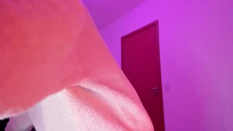 Snapshot of vandalovee chatting on October 2025 05:19:01 AM Babi Alu online show from October 2025 05:19:01 AM