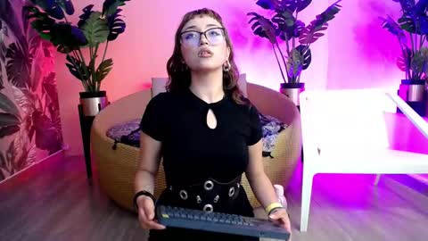 Vane online show from February 2026 08:04:02 PM