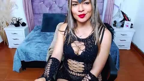 vanesa online show from October 2025 03:48:01 AM